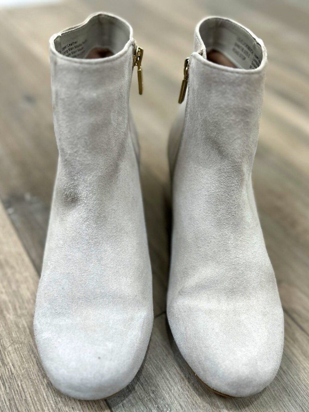 Kenneth Cole Reaction Womenβs Road Stop Silver Suede Ankle Boots Size 9